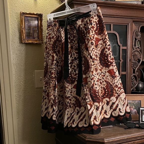 Dresses & Skirts - Women's wrap Skirt from Bali NWOT